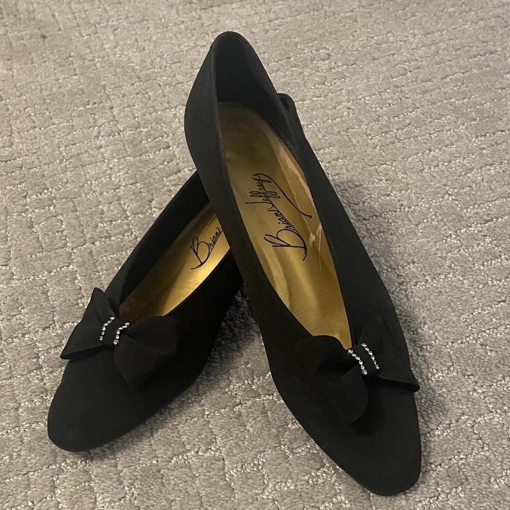 Elegant Podeswa Black Bow Low Heel dress shoes